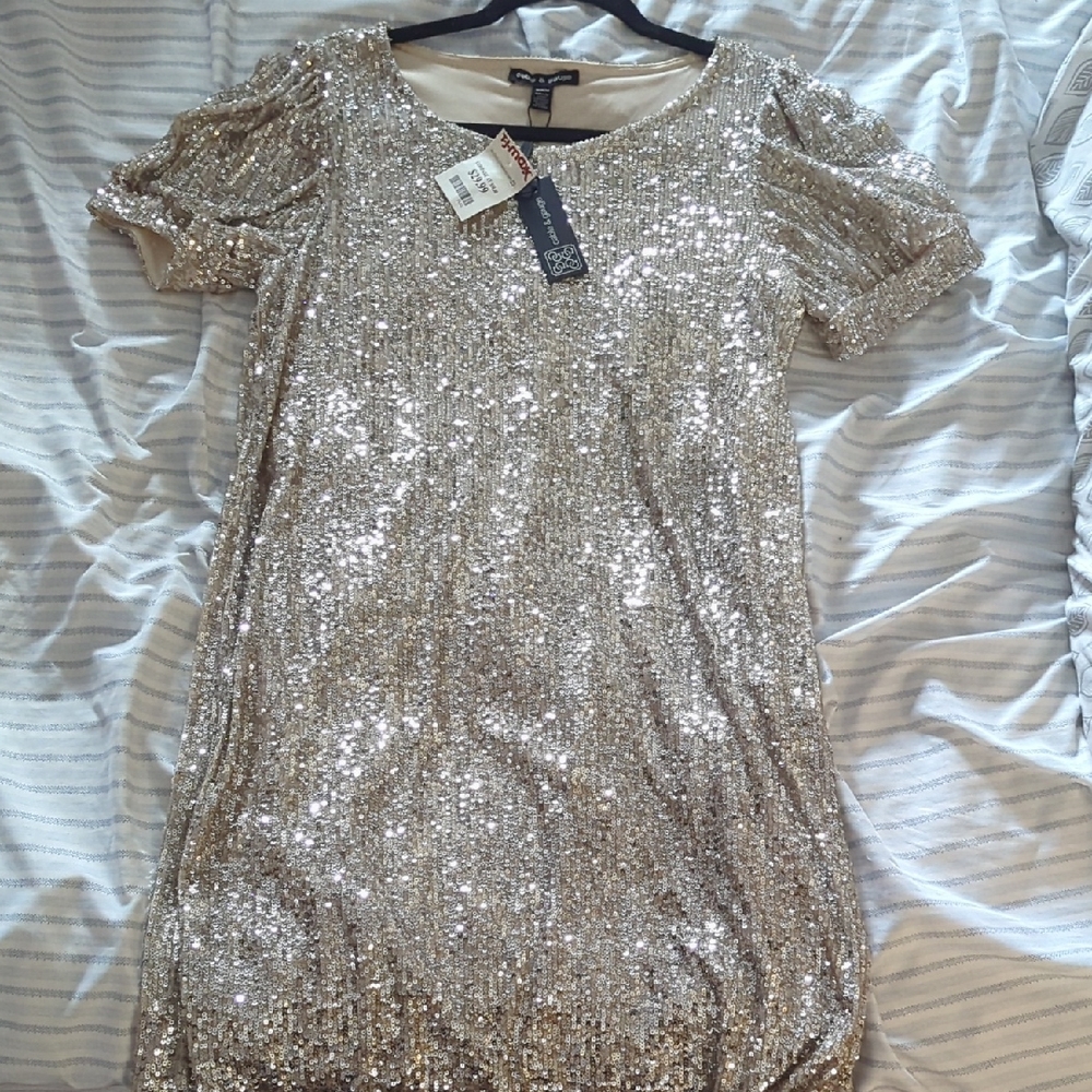 ⭐ GOLD And Sliver SEQUIN DRESS – BRAND NEW WITH TAG ⭐